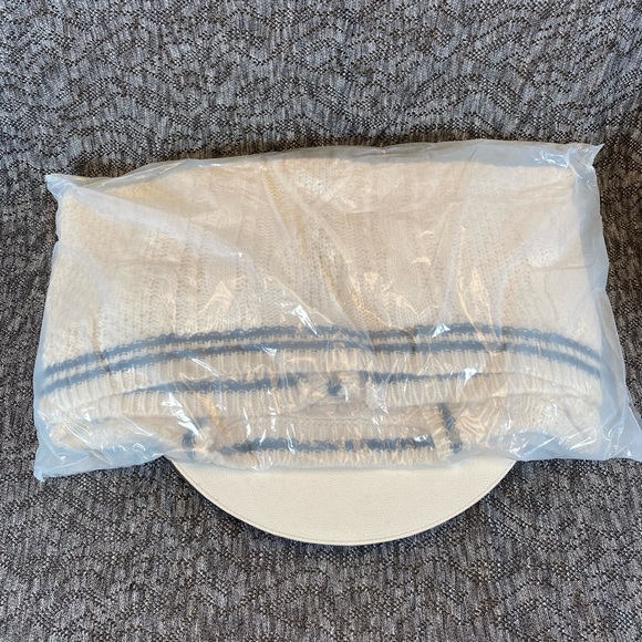 Taylor Swift The Cardigan Folklore 2024 sweater NWT M/L - Picture 2 of 11